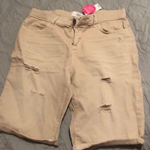 Short, Ripped, Sugar Cane Jean Caprees!Never worn!